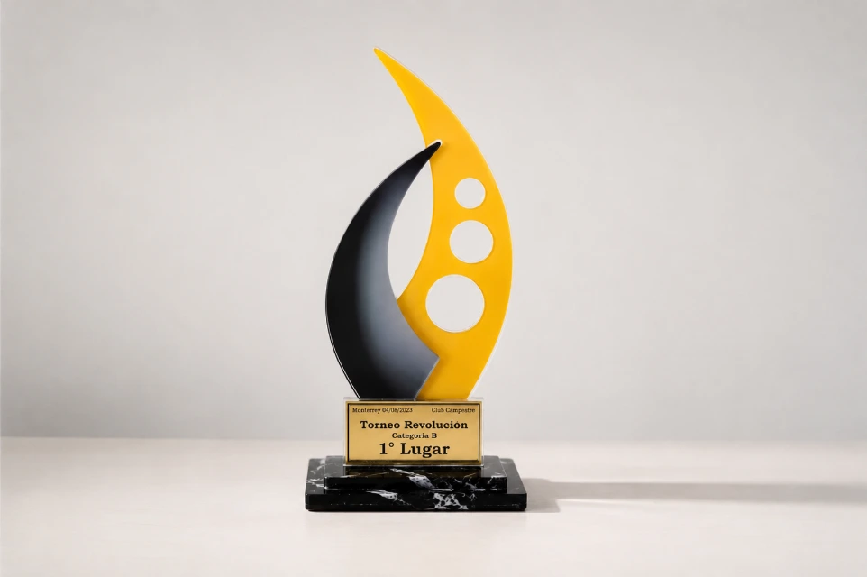 trofeo acrílico 